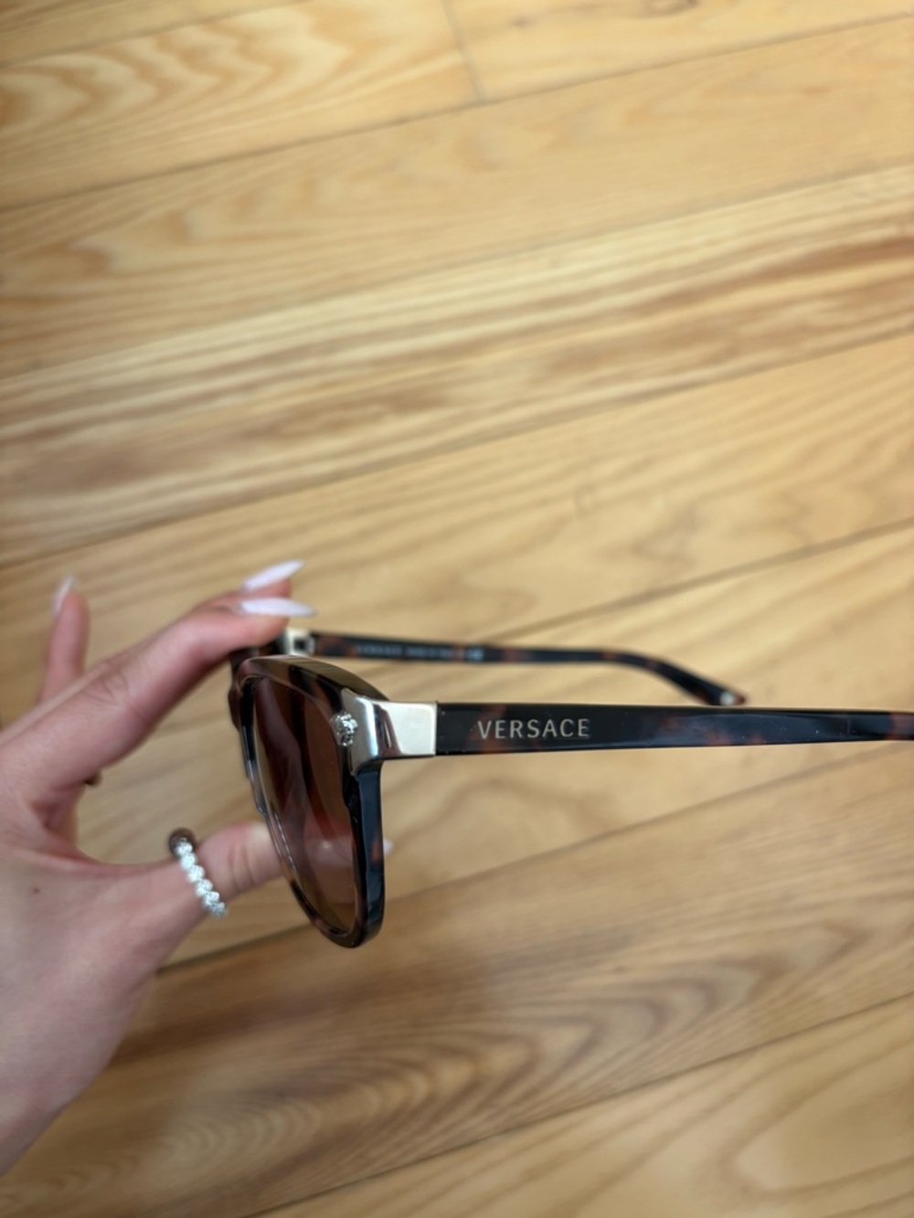 Versace Tortose Sunglasses with Brown Gradient Lenses - Picture 9 of 12